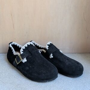 ❤️ Women's Black Slippers Velvet Like With Buckle And White Embroidery Trim